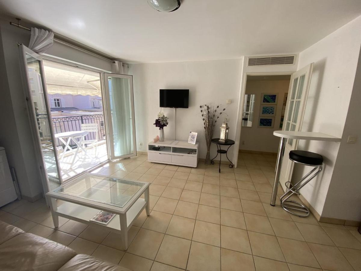 1 Bed Center Conference Center - 2005 * Cannes